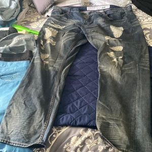 LRG distressed jeans used like new